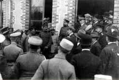 Шульц, Э. Выступление члена Государственной Думы А. И. Шингарева во время посещения русской бригады в лагере Майн.