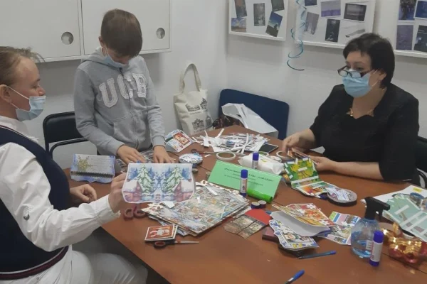 Более 100 человек посетили мастерскую хорошего настроения «Новогодоведение»