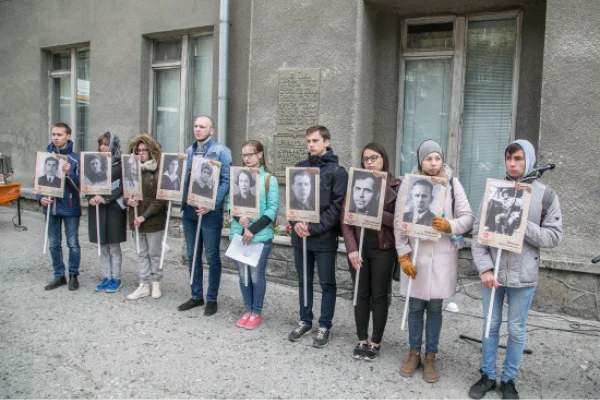 Память о военных корреспондентах увековечена мемориалом