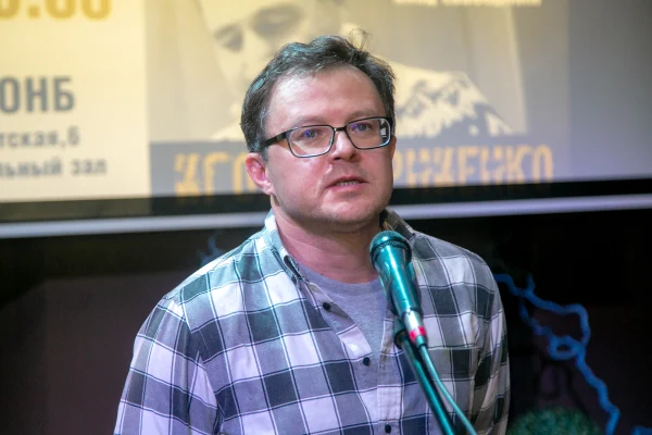 Первая встреча офлайн: Глеб Шульпяков и Игорь Корниенко 