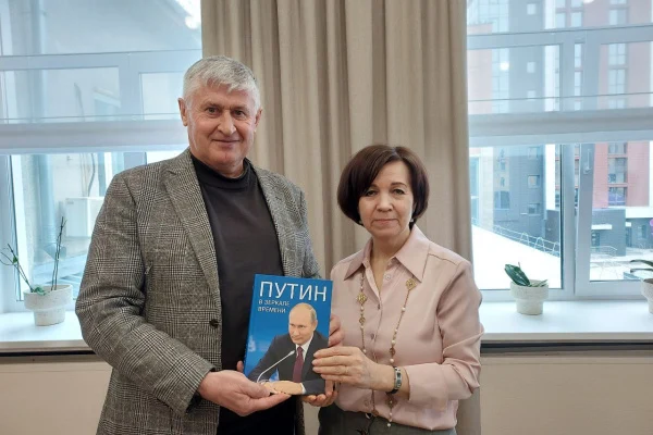Управляющий вице-президент Российского книжного союза встретился с директором НГОНБ